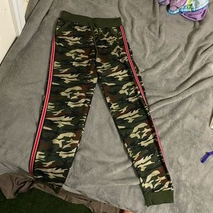 Women’s Camo Striped Joggers